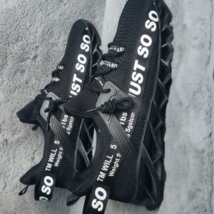 Men's she's size 14